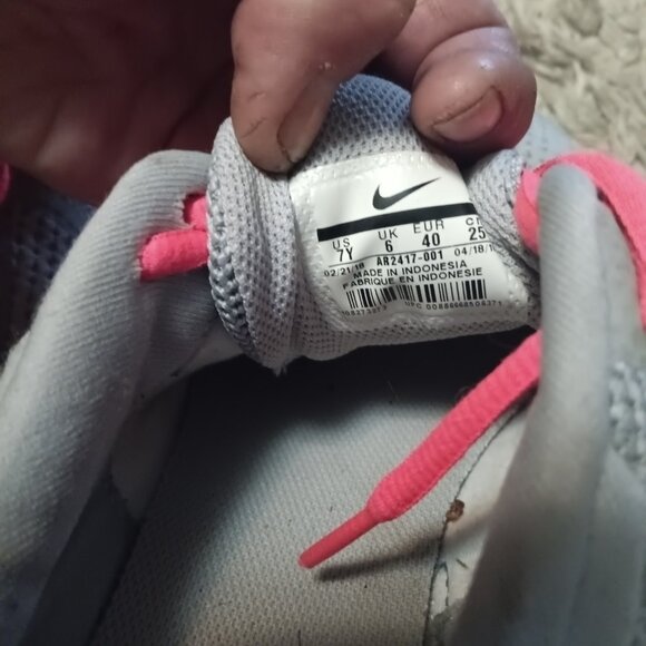 Youth 7 nikes - Picture 6 of 6